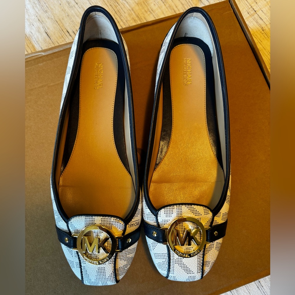 Michael Kors flats